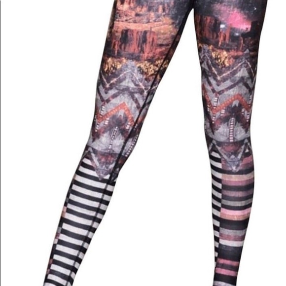 SOLD✨NIYAMA SOL DESERT DREAMIN’ ENDLESS LEGGING - Picture 5 of 10